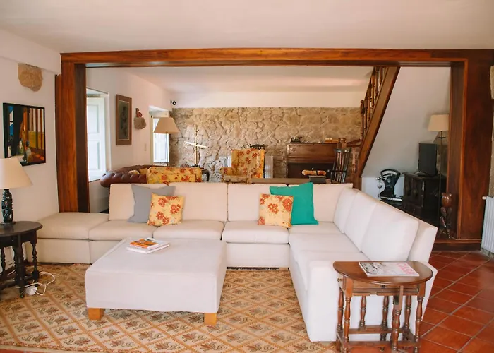 A Quinta Lanhelas River View Villa *