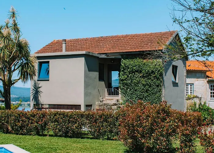 A Quinta Lanhelas River View Villa